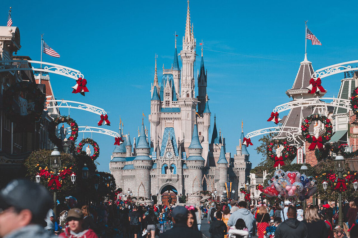 A Travel Guide for How to Visit Orlando on a Budget